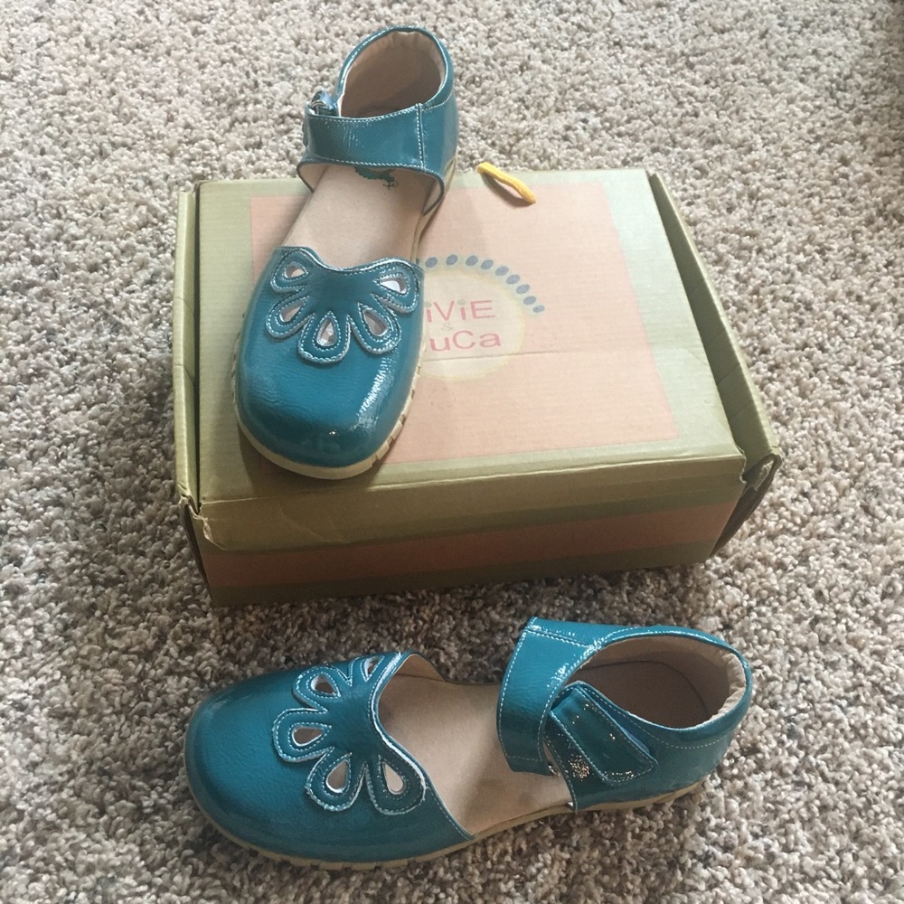 Livie & Luca Turquoise Petals